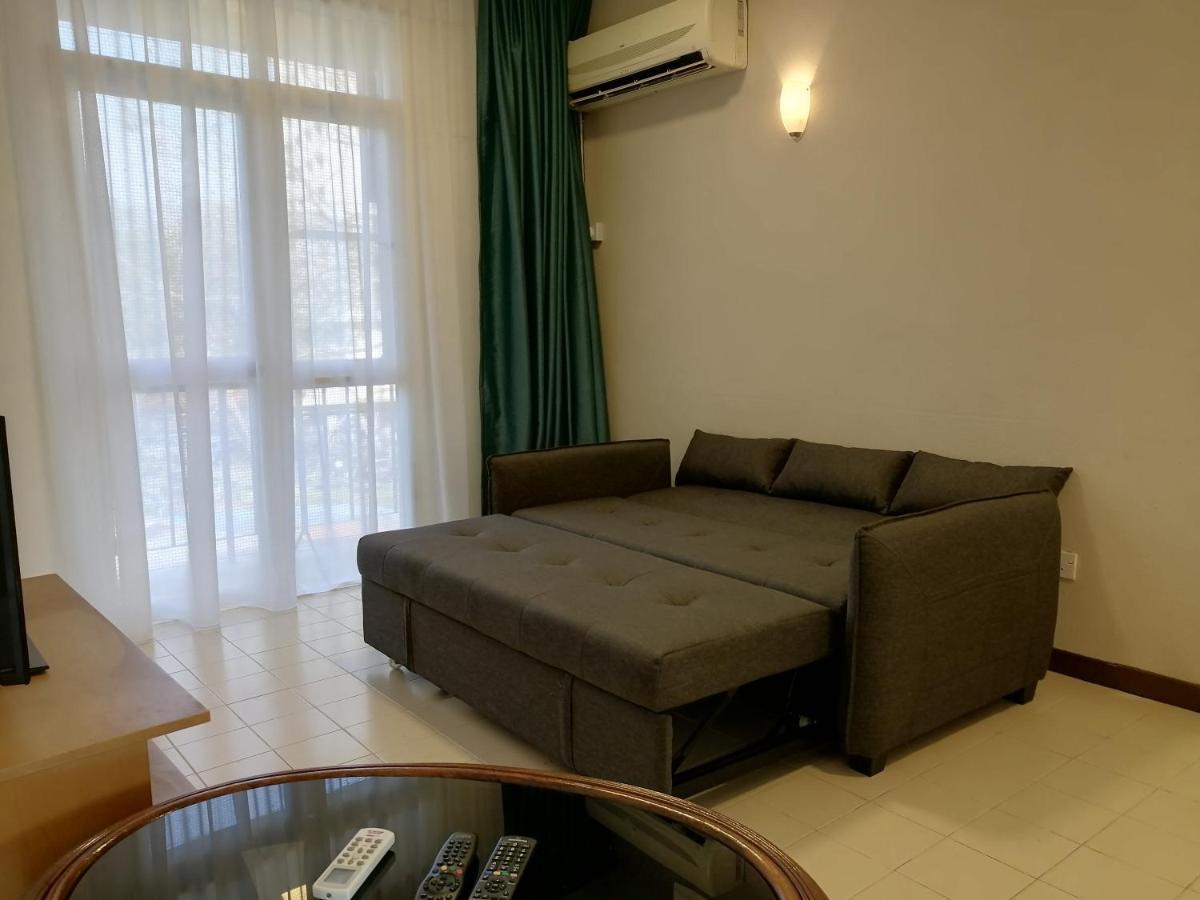 Bayu Emas Apartment By Wellington Resorts Batu Ferringhi Exterior photo
