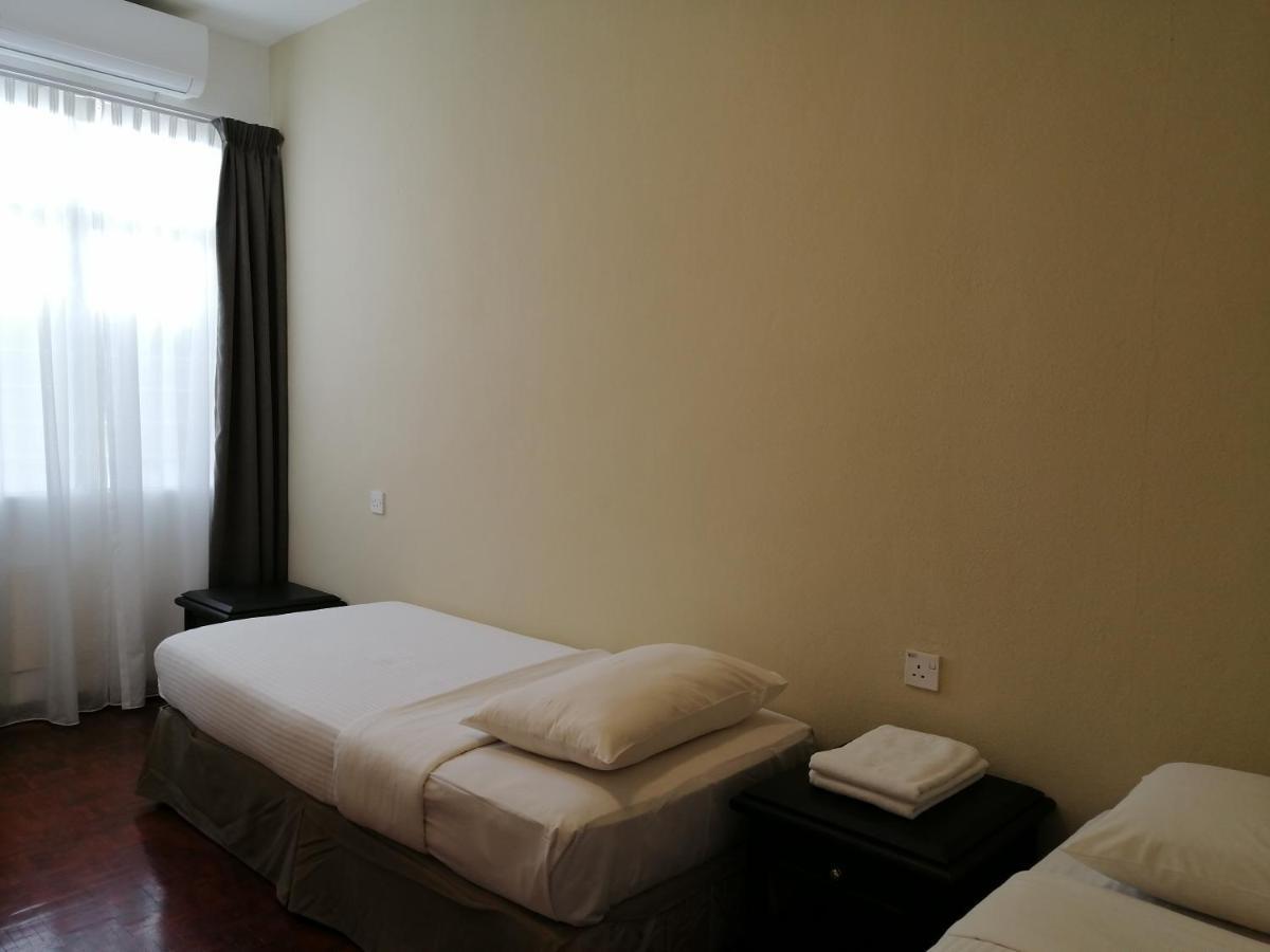 Bayu Emas Apartment By Wellington Resorts Batu Ferringhi Exterior photo
